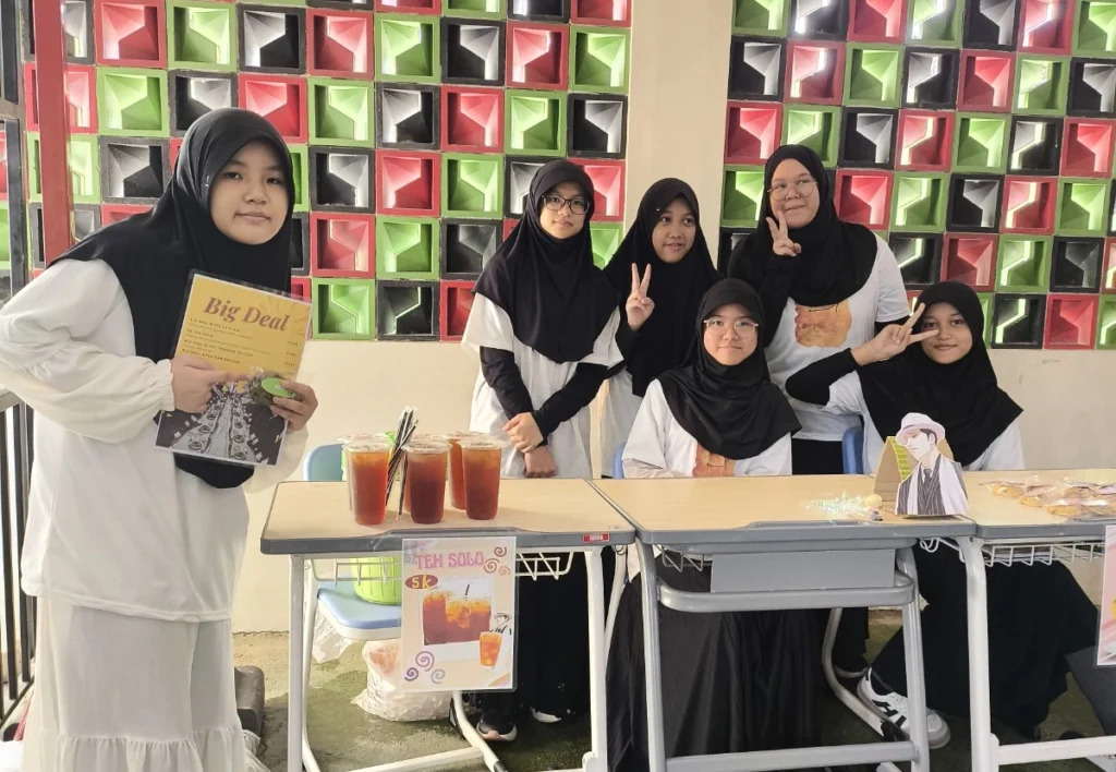 Acara Project P5 SMP Leaderss Khalid bin Walid: Market Day