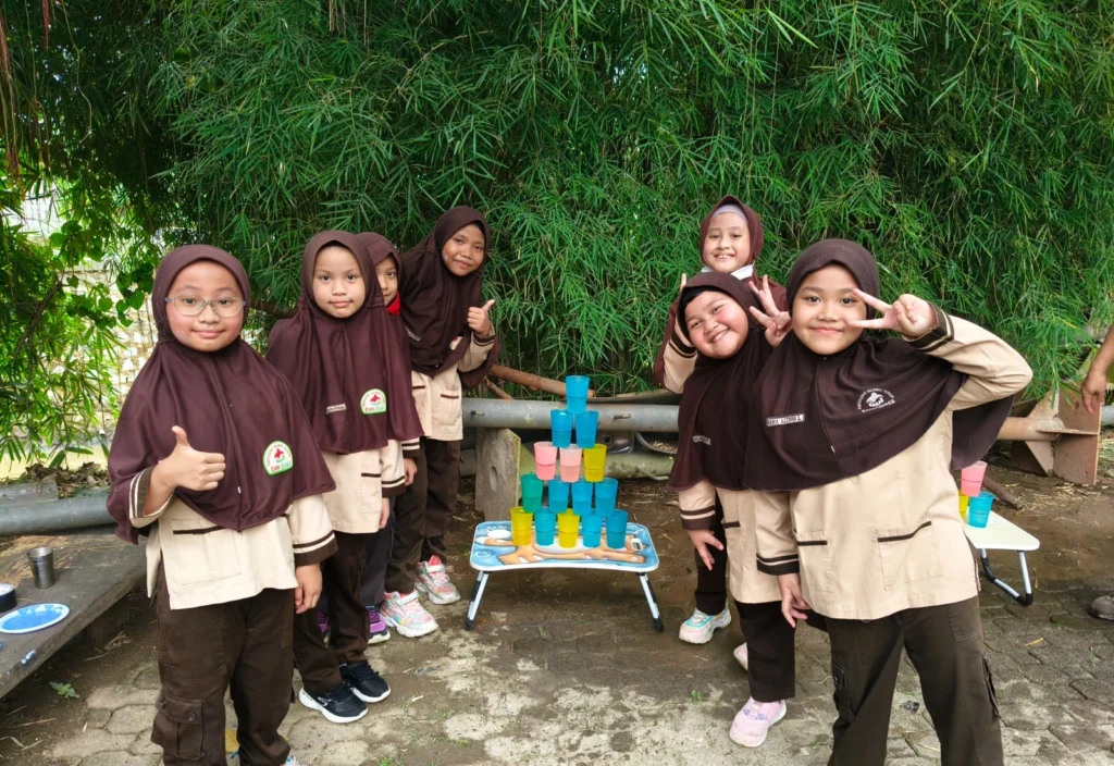 Petualangan Seru di Telaga Gunung Sindur : Camping Kelas 2 & 3 SD EXISS ABATA