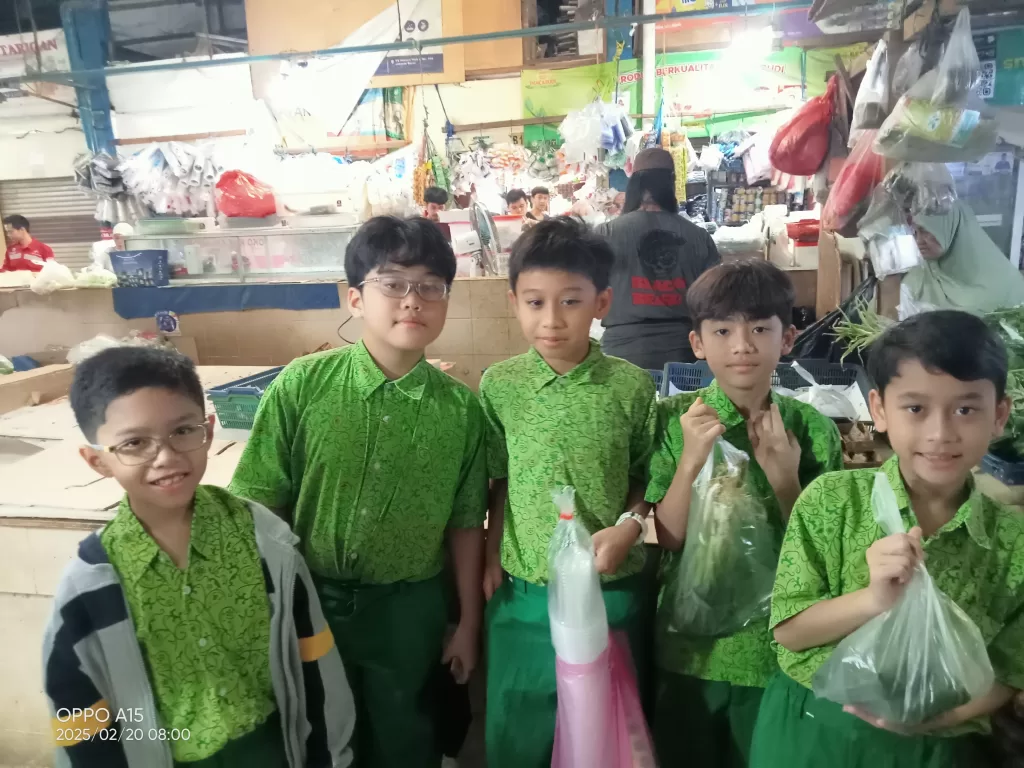 Survei Pasar Kelas 4 SD EXISS ABATA: Meningkatkan Pemahaman Ekonomi di Sekolah Islam Jakarta Barat