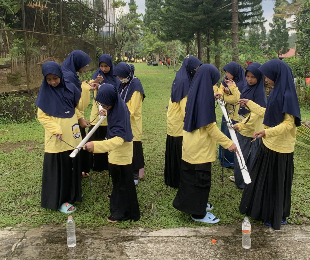 Motivasi Outdoor Kelas 6 SD EXISS ABATA: Meningkatkan Spiritual dan Semangat Belajar melalui Tadabbur Alam